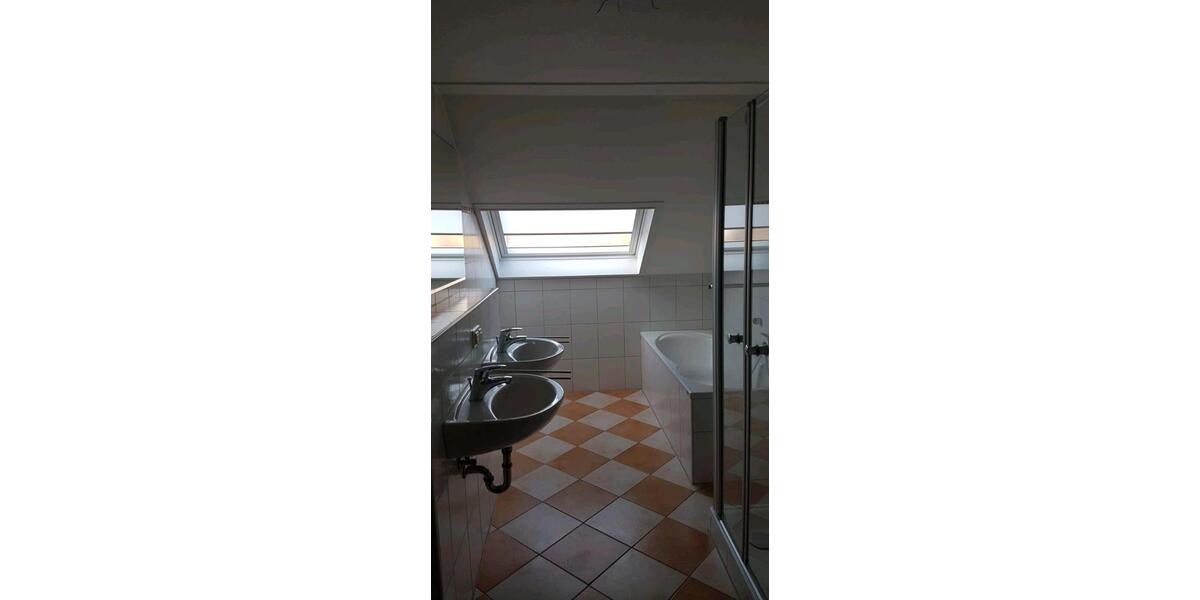 Doppelhaushälfte Erftstadt - 5 Zimmer, 120 m&sup2;, 1.400&euro; | Angebot:24314068