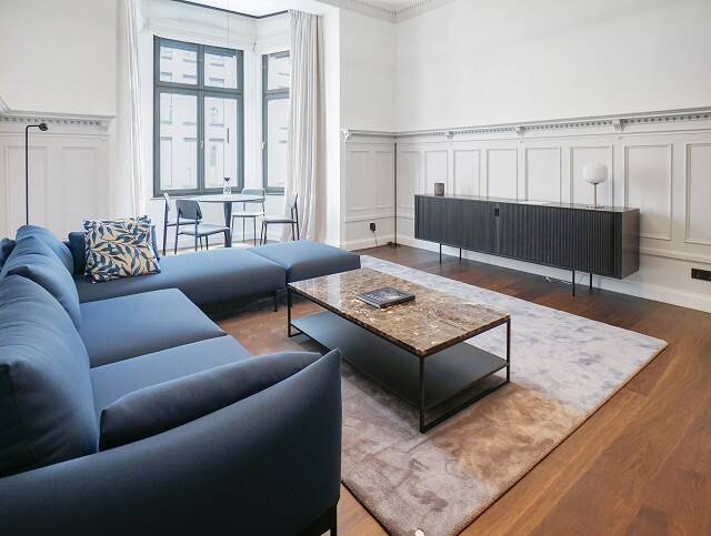 Möbliert: Eleganz trifft Geschichte - Stilvolle AltbauWohnung im Herzen Berlins