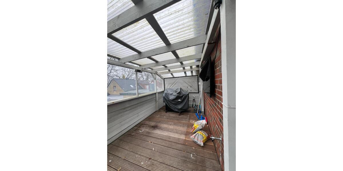 Dachgeschoßwohnung Uetersen - 2 Zimmer, 74 m&sup2;, 950&euro; | Angebot:25782418