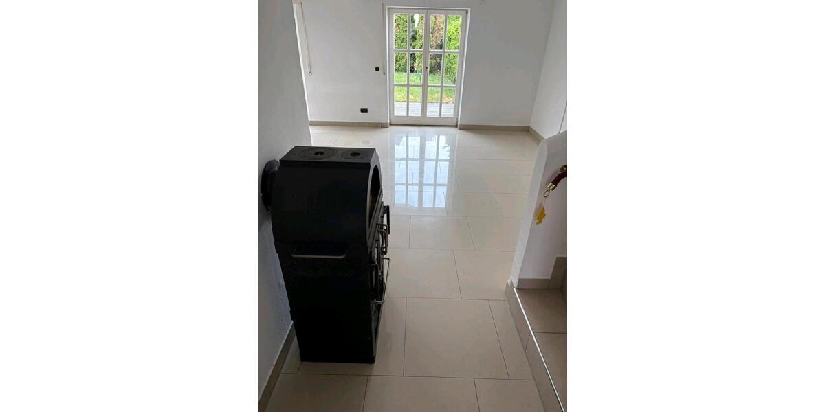 Erdgeschoßwohnung Ingolstadt Münchener Straße - 2 Zimmer, 200 m&sup2;, 1.850&euro; | Angebot:26580901