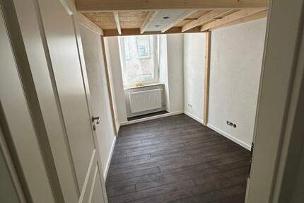 WG-geeignet - Frei ab 01.02.2026 Gute Lage Renovierte 4-Zimmer-AltbauWohnung in Trier