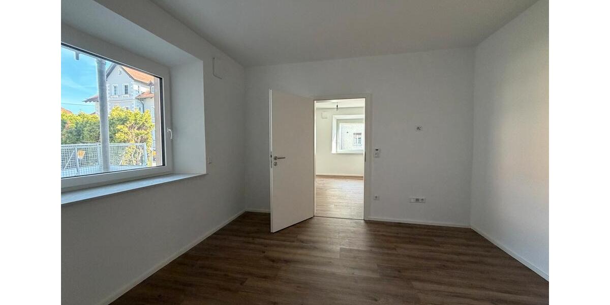 Etagenwohnung Amberg - 13 Zimmer, 225 m&sup2;, 3.195&euro; | Angebot:26620660