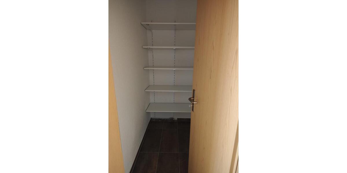 Etagenwohnung Gröningen - 3 Zimmer, 75 m&sup2;, 450&euro; | Angebot:25805156