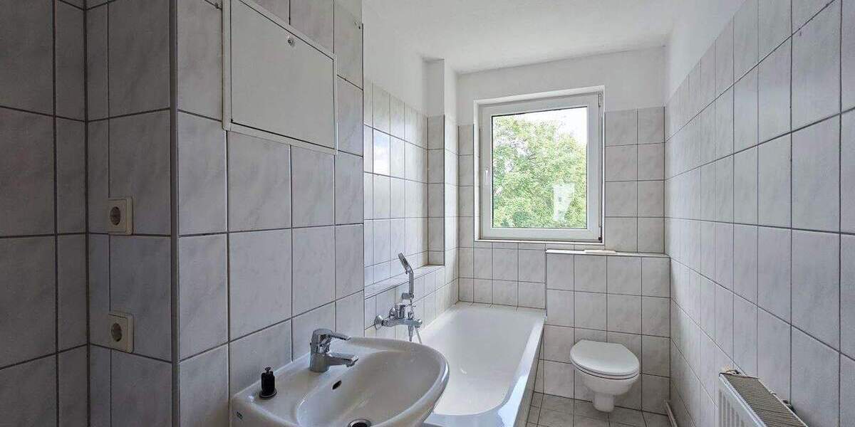 Etagenwohnung Zeitz - 3 Zimmer, 60 m&sup2;, 341&euro; | Angebot:25694758