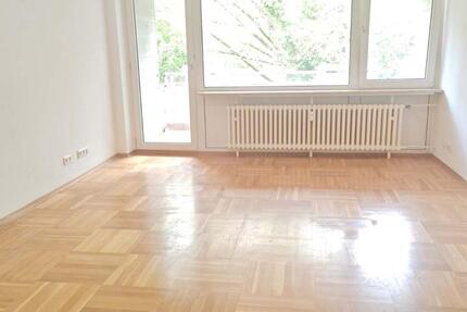 3ZW WOHNUNG BALKON WANNENBAD KÜCHE GÄSTE WC GARTEN MITBENUTZUNG SCHEIDSTRMARBACHWEG U BAHN U5 BUS M34 2er WG GEEIGNET zimmer