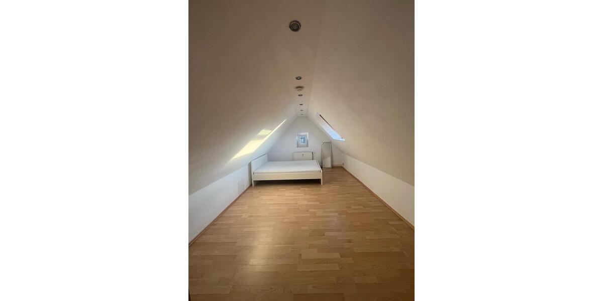 Etagenwohnung Sehnde - 5 Zimmer, 116 m&sup2;, 1.250&euro; | Angebot:24831414