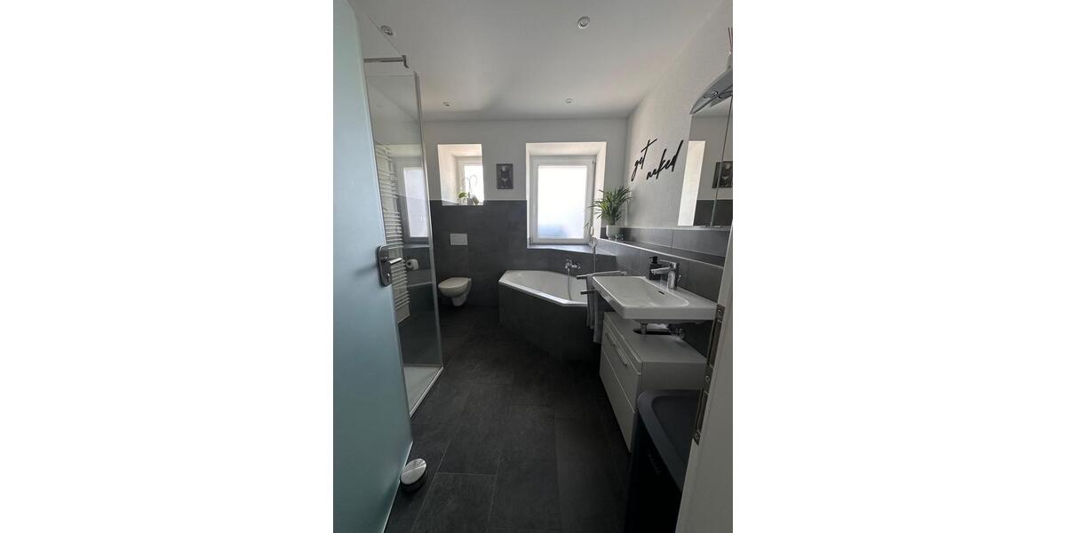 Etagenwohnung Neuötting - 3 Zimmer, 110 m&sup2;, 900&euro; | Angebot:26211434