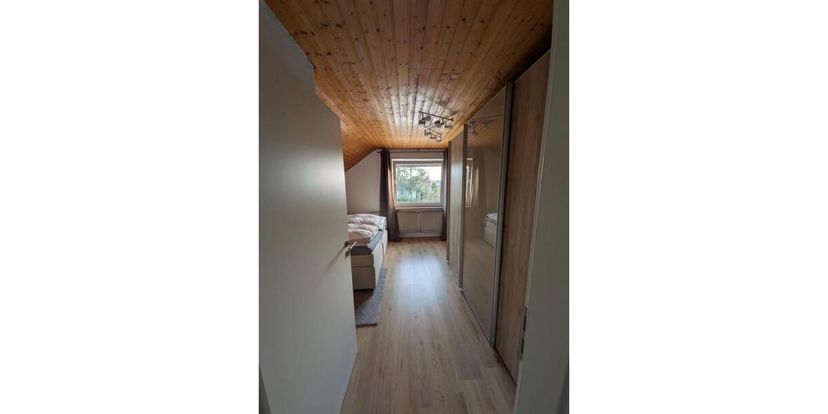 Dachgeschoßwohnung Kleinrinderfeld - 2 Zimmer, 56 m&sup2;, 690&euro; | Angebot:26049374