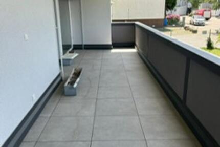 Sehr schöne 4-Zimmer-Wohnung mit großer Terrasse zimmer