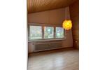 3 Zimmer DG-Wohnung mit EBK und Balkon