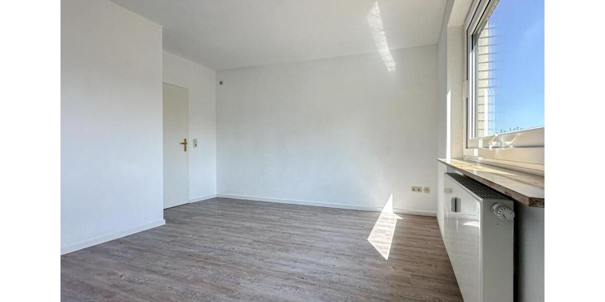 Dachgeschoßwohnung Stade Altländer Viertel - 3 Zimmer, 90 m&sup2;, 950&euro; | Angebot:25640684