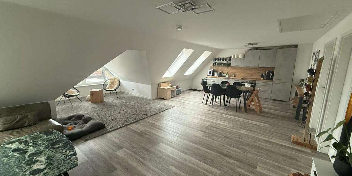 Etagenwohnung Leinefelde Südstadt - 3 Zimmer, 95 m&sup2;, 760&euro; | Angebot:26134209