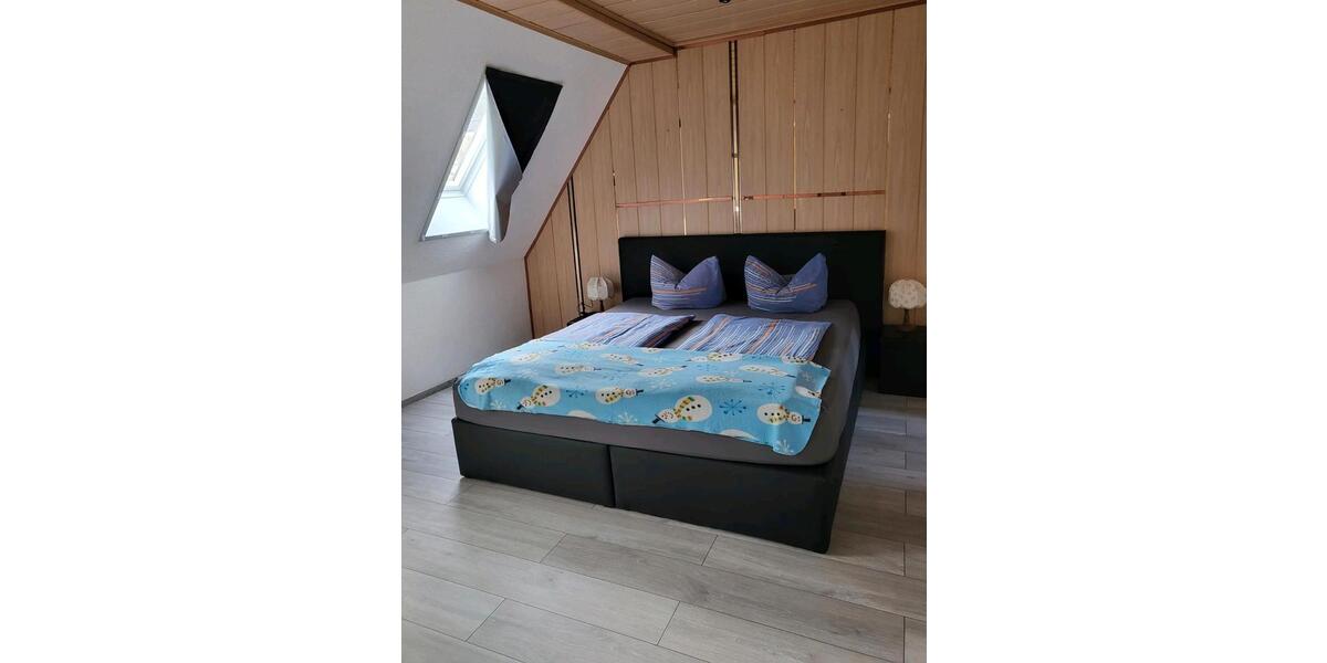 Dachgeschoßwohnung Triberg im Schwarzwald - 3 Zimmer, 75 m&sup2;, 900&euro; | Angebot:26535930