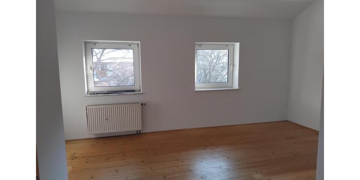 Etagenwohnung Kraiburg am Inn - 5 Zimmer, 120 m&sup2;, 1.250&euro; | Angebot:25896154