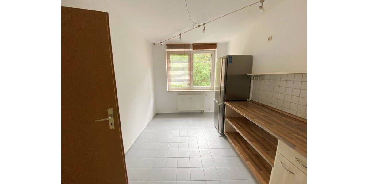 Etagenwohnung Plauen Stadtmitte - 2 Zimmer, 66 m&sup2;, 410&euro; | Angebot:26815800