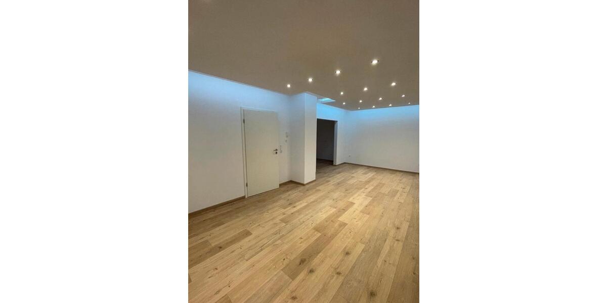 Etagenwohnung Zweibrücken - 4 Zimmer, 100 m&sup2;, 1.000&euro; | Angebot:25952471