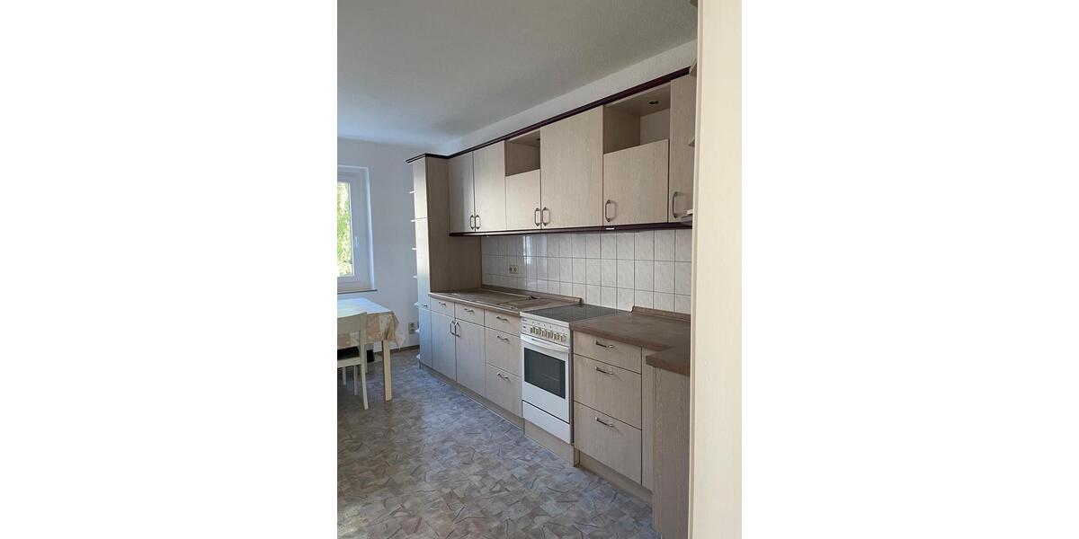 Etagenwohnung Zwönitz - 2 Zimmer, 45 m&sup2;, 300&euro; | Angebot:26477520