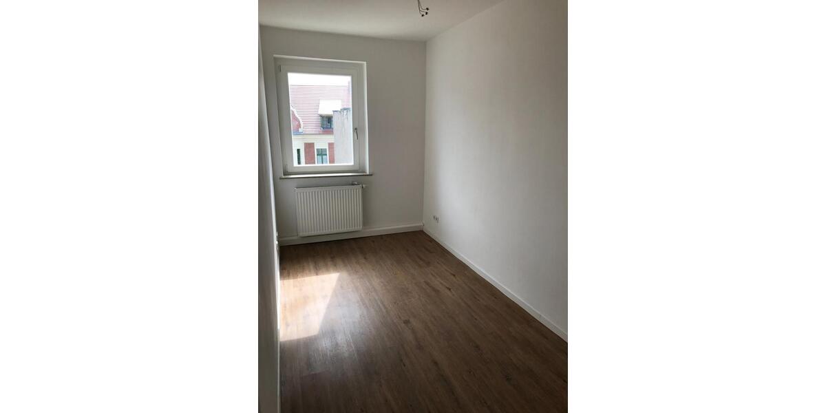 Dachgeschoßwohnung Luckenwalde - 2 Zimmer, 53 m&sup2;, 480&euro; | Angebot:25633042