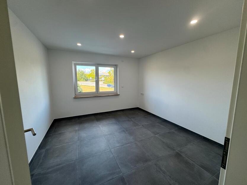 Moderne Kernsanierte 4-Zimmer-Wohnung in Stein