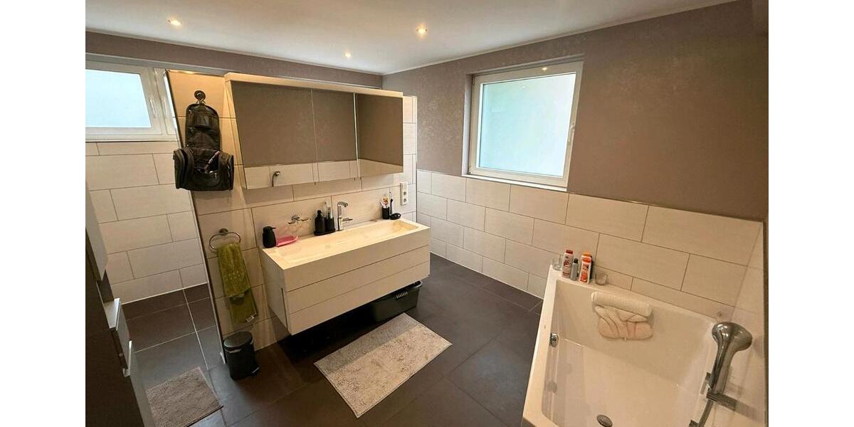 Erdgeschoßwohnung Friedrichsthal - 4 Zimmer, 120 m&sup2;, 1.100&euro; | Angebot:26610961
