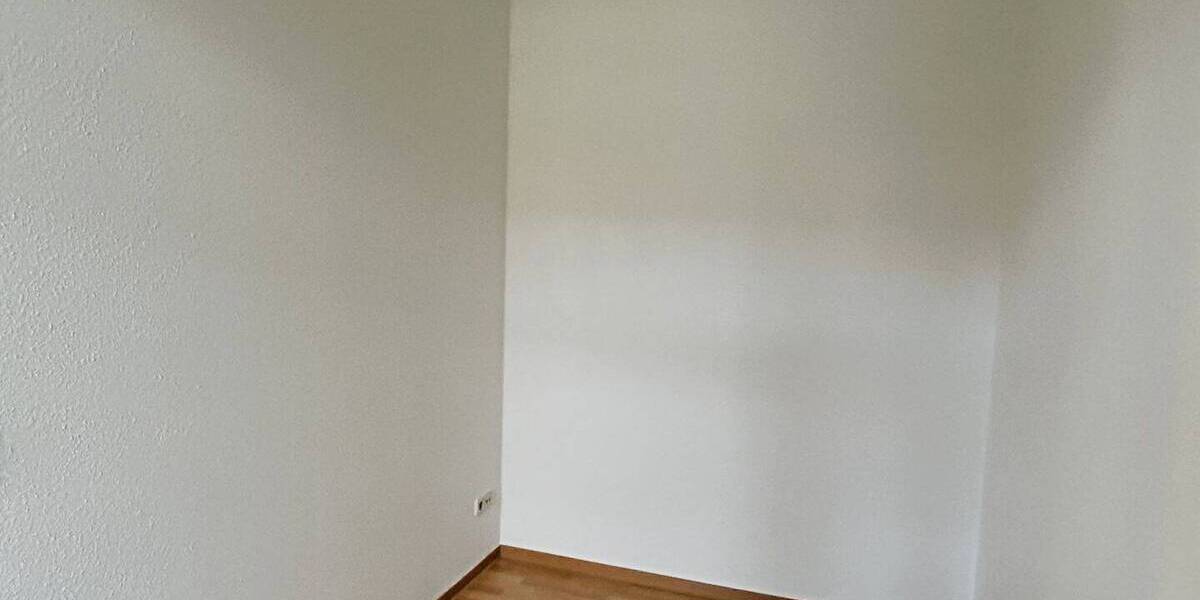 Etagenwohnung Glauchau - 1 Zimmer, 36 m&sup2;, 250&euro; | Angebot:26207412