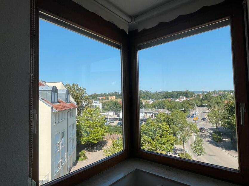 Sonnige 4-Zi. Whg, 97 qm, Balkon, Tiefgarage, AA Unterrombach
