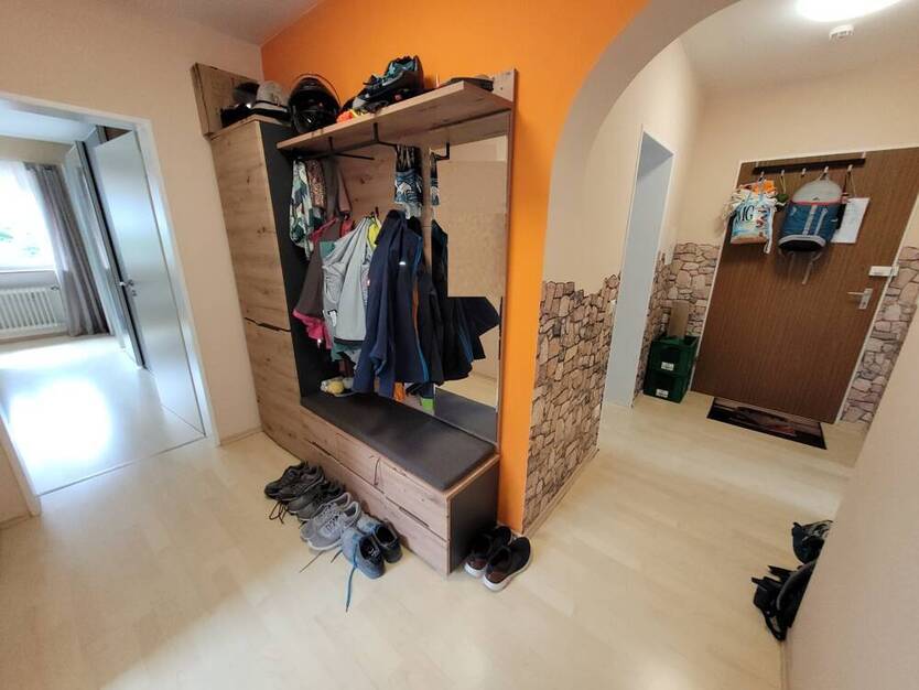 * ANSPRECHEND * LICHTDURCHFLUTET * NATURNAH * tolle 3-Zi-Wohnung mit SÜDBALKON im Nürnberger Süden