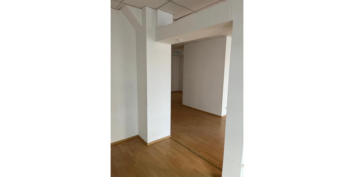 Etagenwohnung Holzminden - 3 Zimmer, 76 m&sup2;, 680&euro; | Angebot:25378937