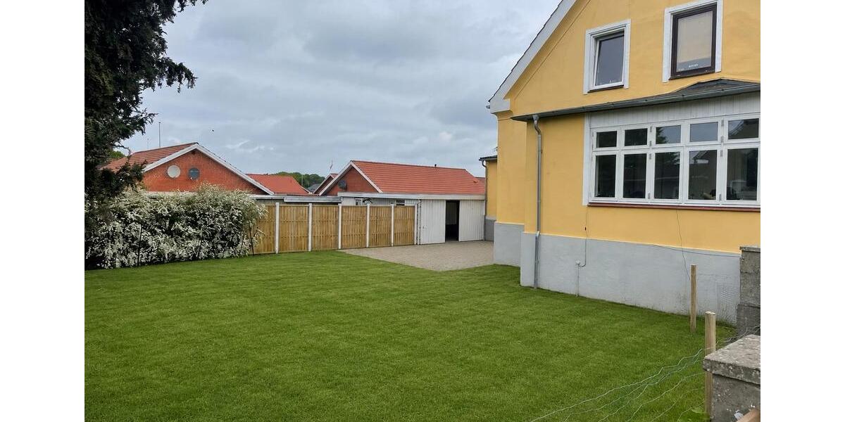 Etagenwohnung Flensburg Falkenberg - 3 Zimmer, 130 m&sup2;, 1.000&euro; | Angebot:26697330