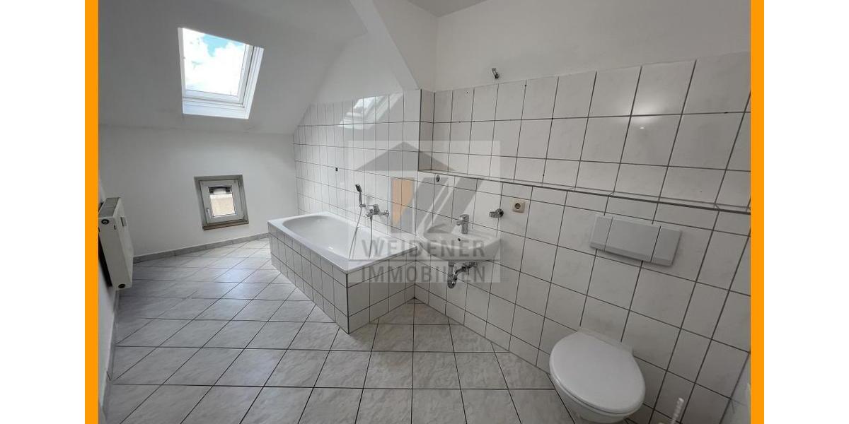 Preiswerte 2 DG-Zimmer Wohnung im Zentrum von Weida! 2 zimmer