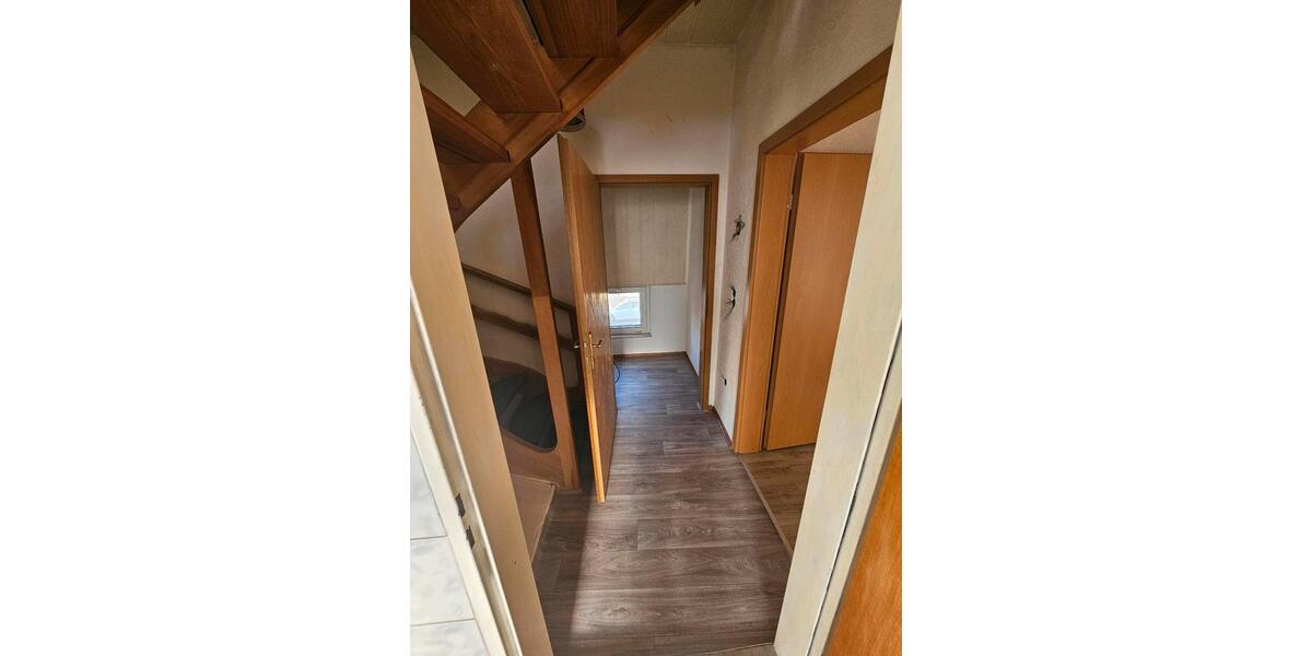 Etagenwohnung Nordenham - 4 Zimmer, 65 m&sup2;, 700&euro; | Angebot:25963603