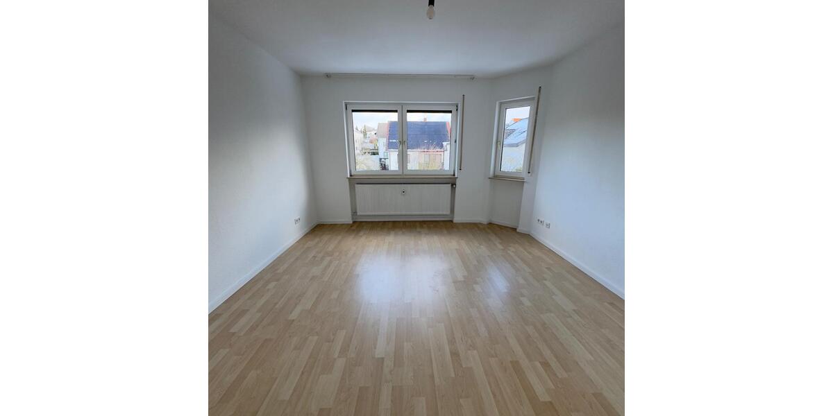 Dachgeschoßwohnung Langen (Hessen) - 3 Zimmer, 72 m&sup2;, 1.300&euro; | Angebot:24995845