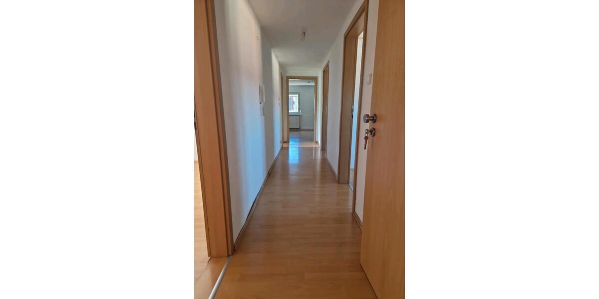 Dachgeschoßwohnung Forchheim - 3 Zimmer, 75 m&sup2;, 800&euro; | Angebot:26598119
