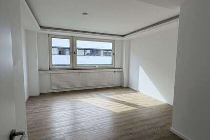 Wohnung Stuttgart Stuttgart-West - 5 Zimmer, 179 m&sup2;, 2.500&euro; | Angebot:27318468