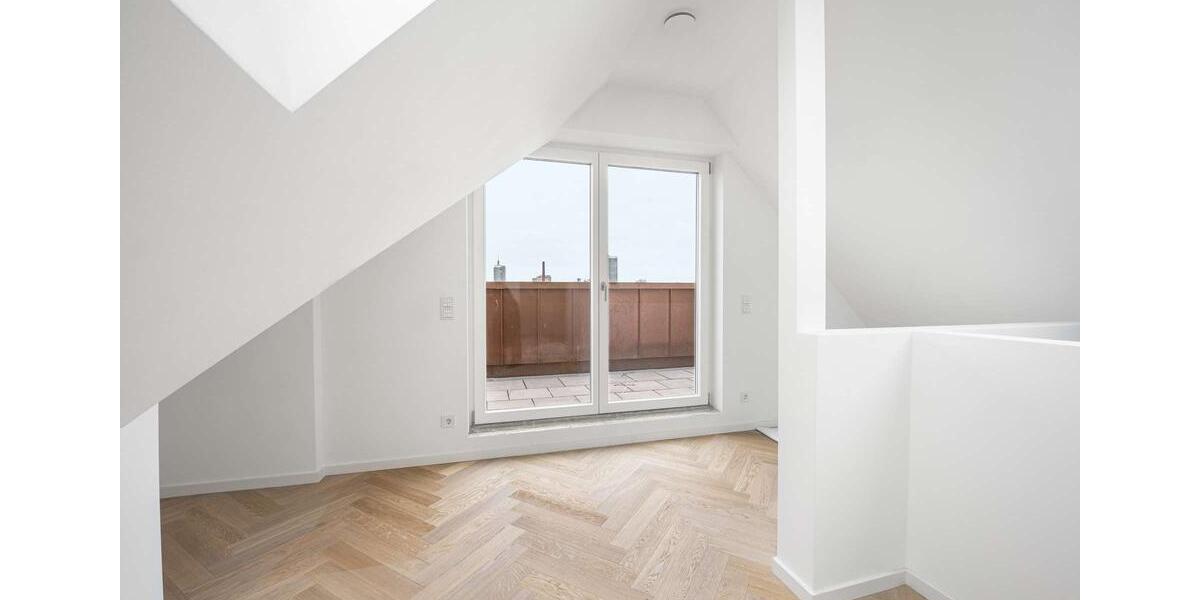 Dachgeschoßwohnung München Maxvorstadt - 4 Zimmer, 110 m&sup2;, 3.650&euro; | Angebot:26625756
