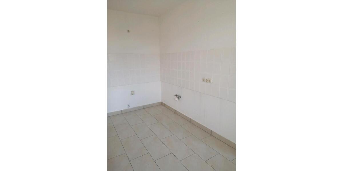 Etagenwohnung Lößnitz - 4 Zimmer, 90 m&sup2;, 750&euro; | Angebot:25790615