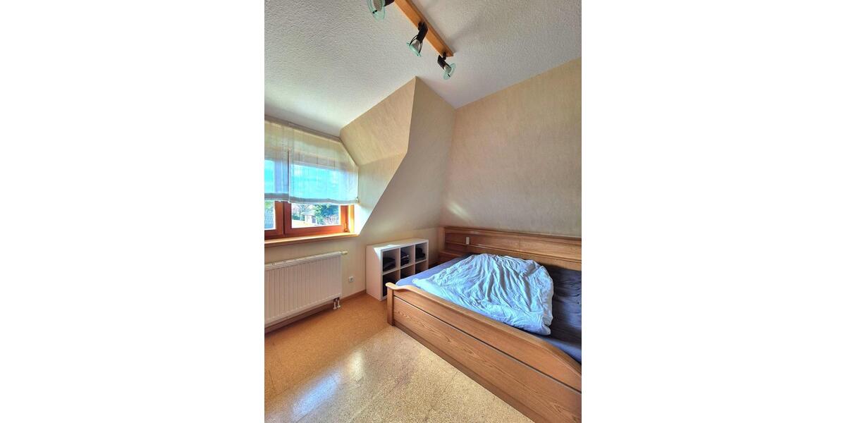 Dachgeschoßwohnung Raddestorf - 3 Zimmer, 95 m&sup2;, 1.160&euro; | Angebot:26050342