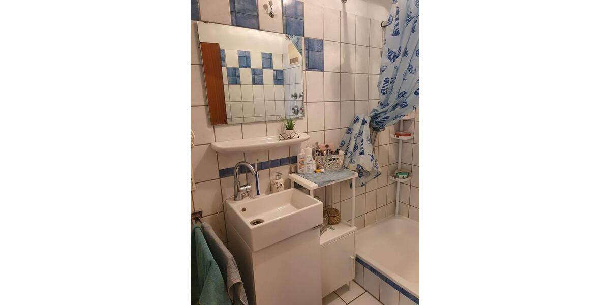 Dachgeschoßwohnung Düsseldorf Stadtbezirk 8 - 2 Zimmer, 42 m&sup2;, 580&euro; | Angebot:26020395