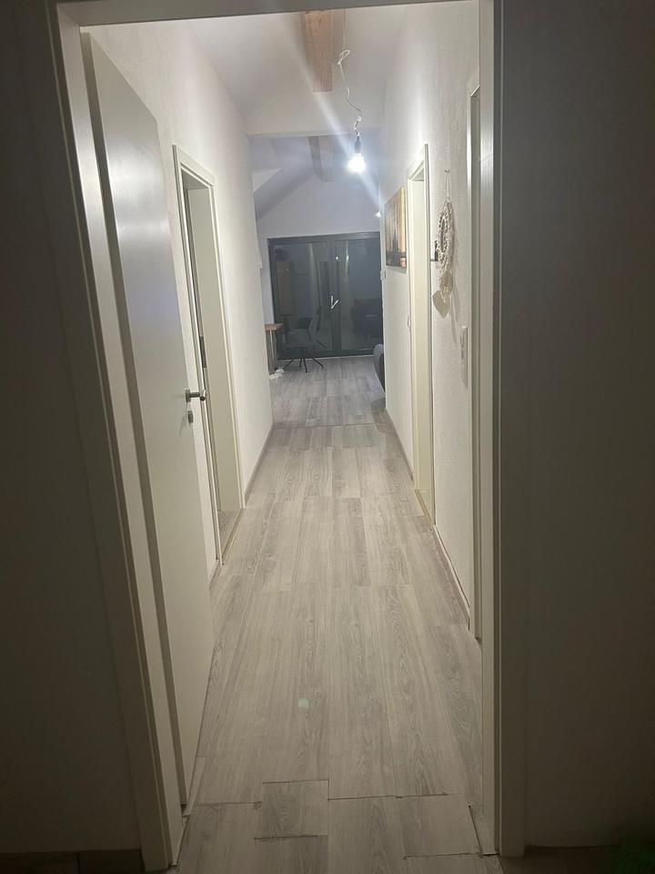 Dachgeschoss Wohnung zu vermieten