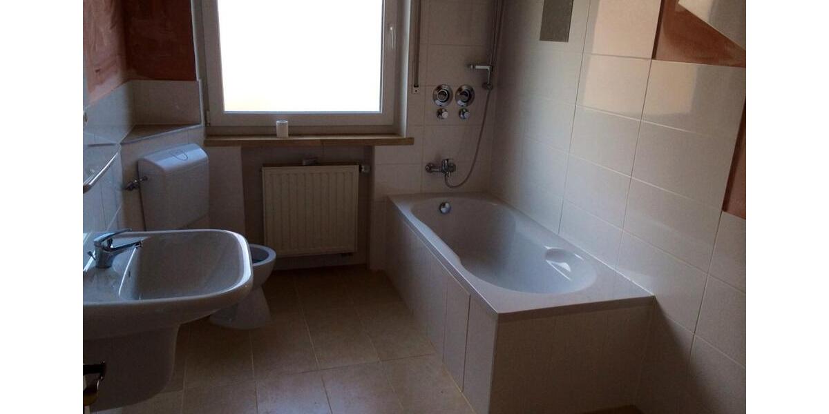 Erdgeschoßwohnung Kaufbeuren - 4 Zimmer, 120 m&sup2;, 1.225&euro; | Angebot:26646640