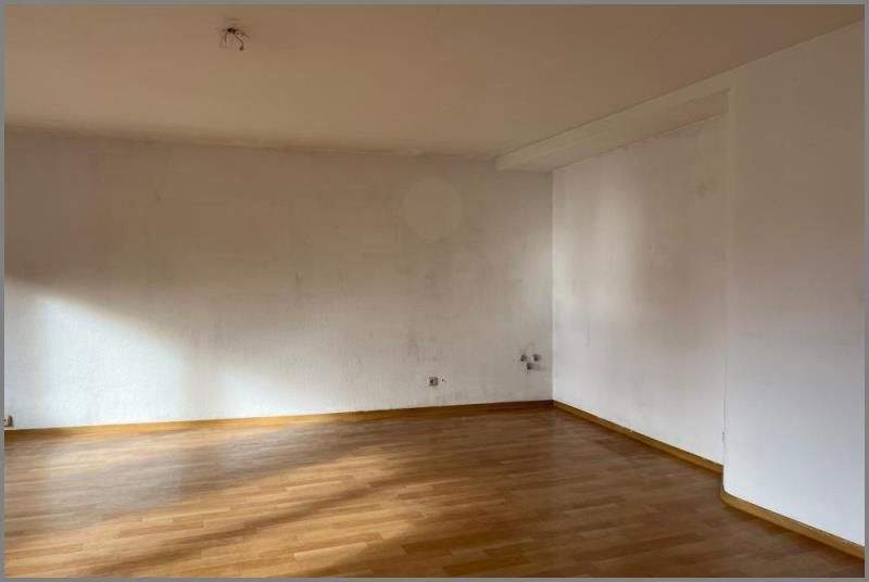 Große, helle 4-Zimmer-Wohnung im 1.OG mit Balkon zentral in Achern 4 zimmer