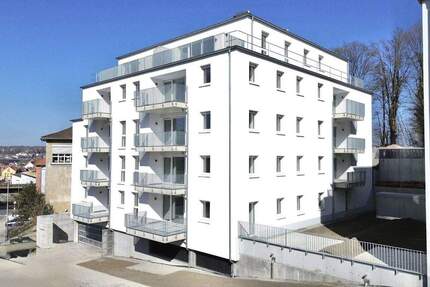 Wohnung Kaiserslautern Innenstadt - 3 Zimmer, 111 m&sup2;, 1.350&euro; | Angebot:25741301