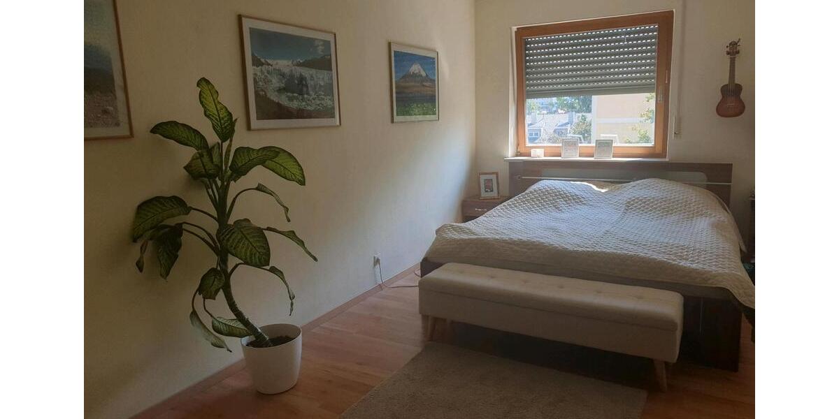 lichtdurchflutete 3 -Zimmer Wohnung mit Balkon und Bergblick zimmer