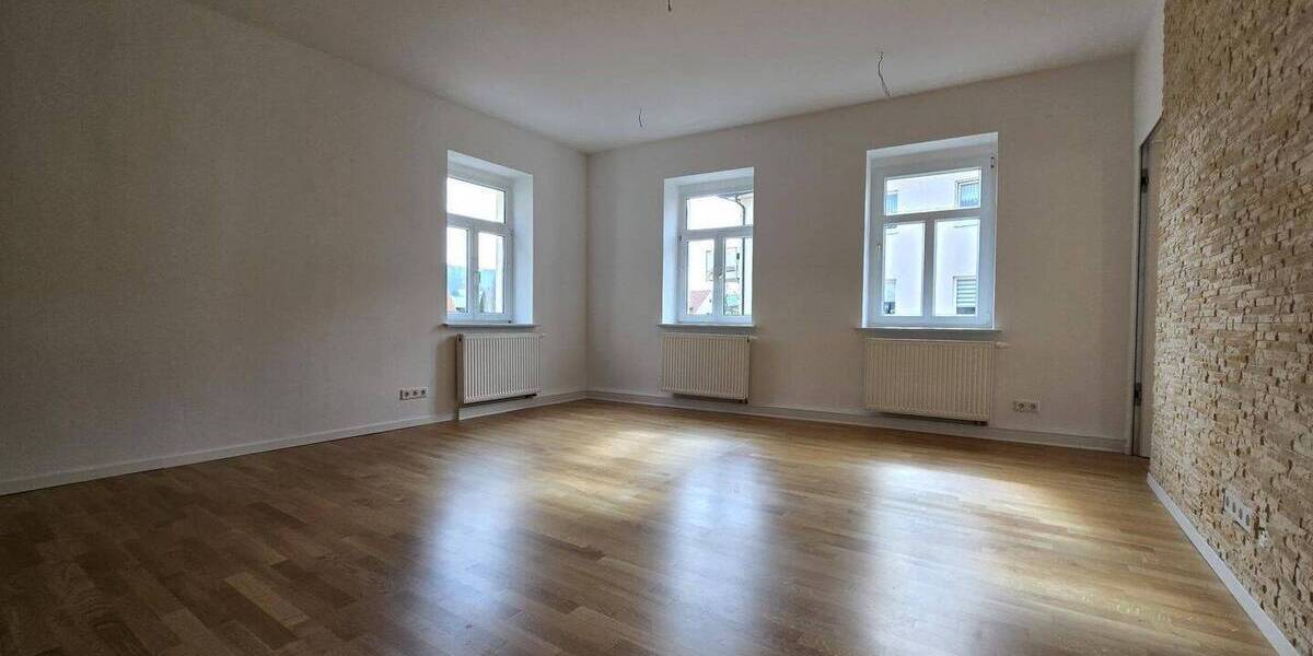 Etagenwohnung Dresden Laubegast - 4 Zimmer, 94 m&sup2;, 1.276&euro; | Angebot:26170936