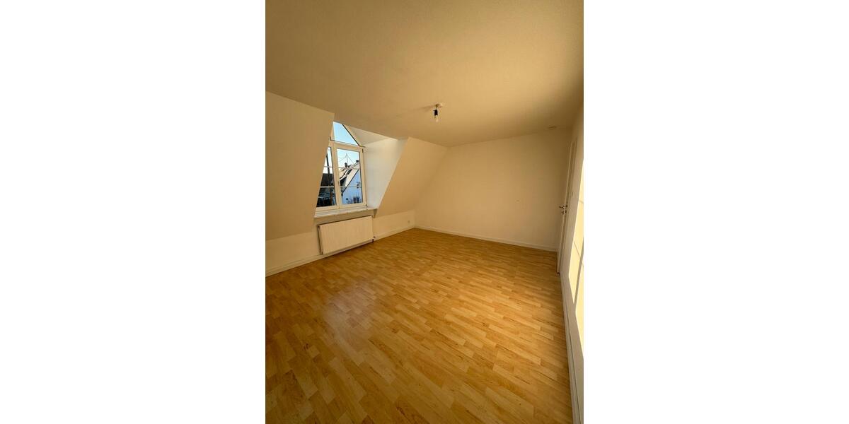 Dachgeschoßwohnung Maisach - 4 Zimmer, 98 m&sup2;, 2.100&euro; | Angebot:24962156