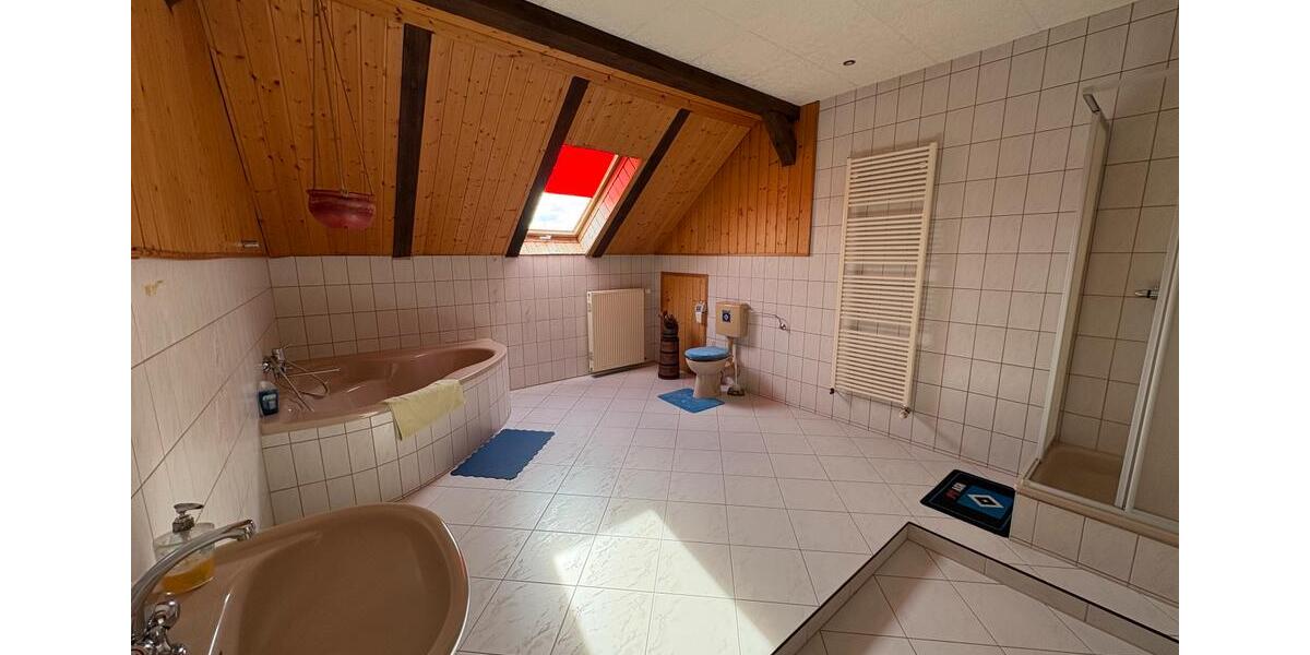 Erdgeschoßwohnung Kyritz - 6 Zimmer, 220 m&sup2;, 1.100&euro; | Angebot:26559859