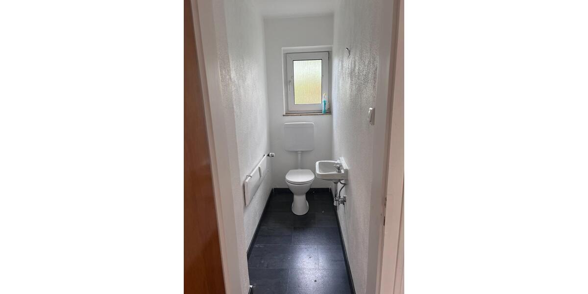 Etagenwohnung Siegen - 5 Zimmer, 111 m&sup2;, 1.150&euro; | Angebot:24752166