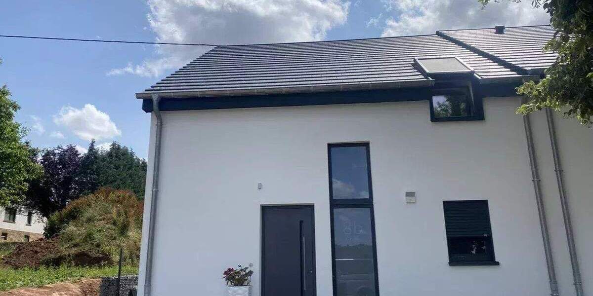 Modernes Reihenendhaus in Niedergeckler 6 zimmer