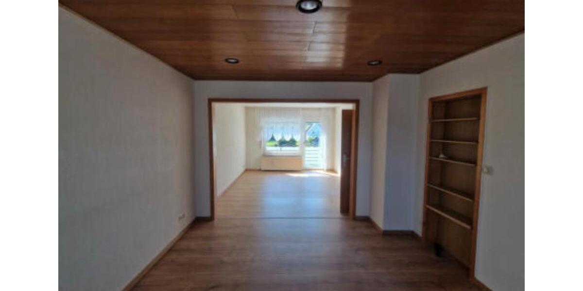 Einfamilienhaus Höxter - 8 Zimmer, 155 m&sup2;, 950&euro; | Angebot:26652609