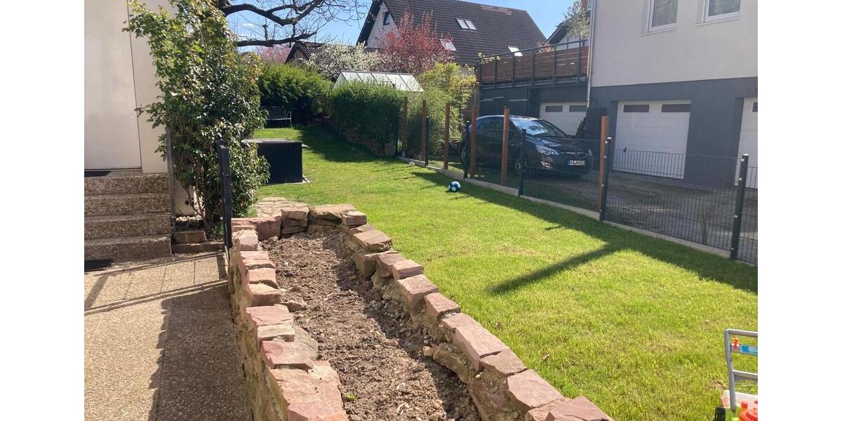 Großzügiges Einfamilienhaus mit Garten in Karlsbad-Spielberg 7 zimmer